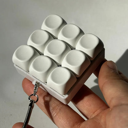 Relaxing DIY Keyboard Fidget Keychain Keycap Keys Button Finger Keyboard Cap 4/9Keys Relief Stress Clicker Toy Adult